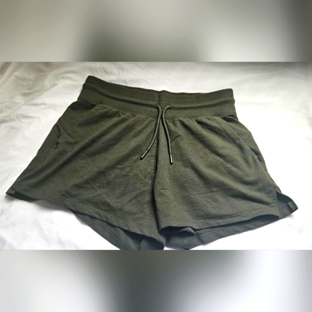All in Motion Women’s Lounge Shorts Size S Green Drawstring Soft Knit Casual